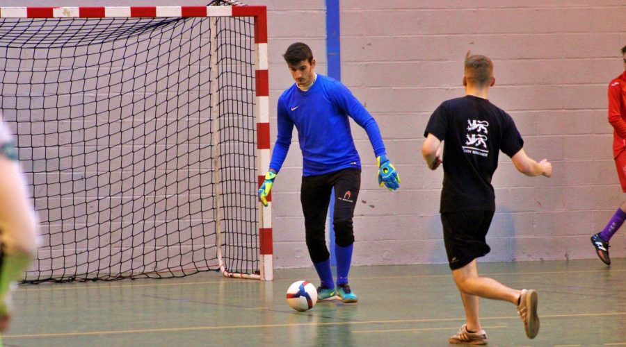 Comment mettre un filet de football ?